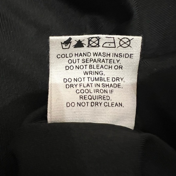 Princess Polly Ruched Top, Size 4. - Picture 5 of 5